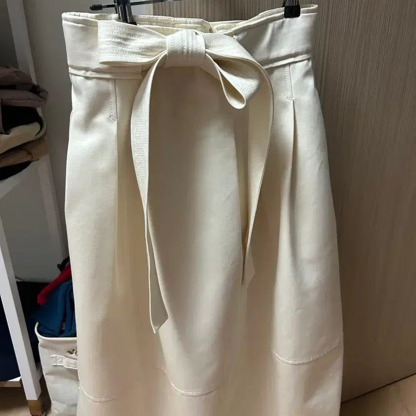 [BUNJANG] Kindersalmon Ivory Midi Skirt / 킨더살몬 스커트 판매합니다:)