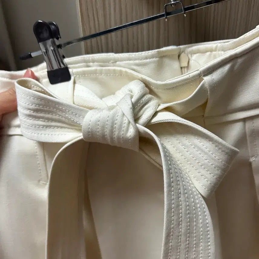 [BUNJANG] Kindersalmon Ivory Midi Skirt / 킨더살몬 스커트 판매합니다:)