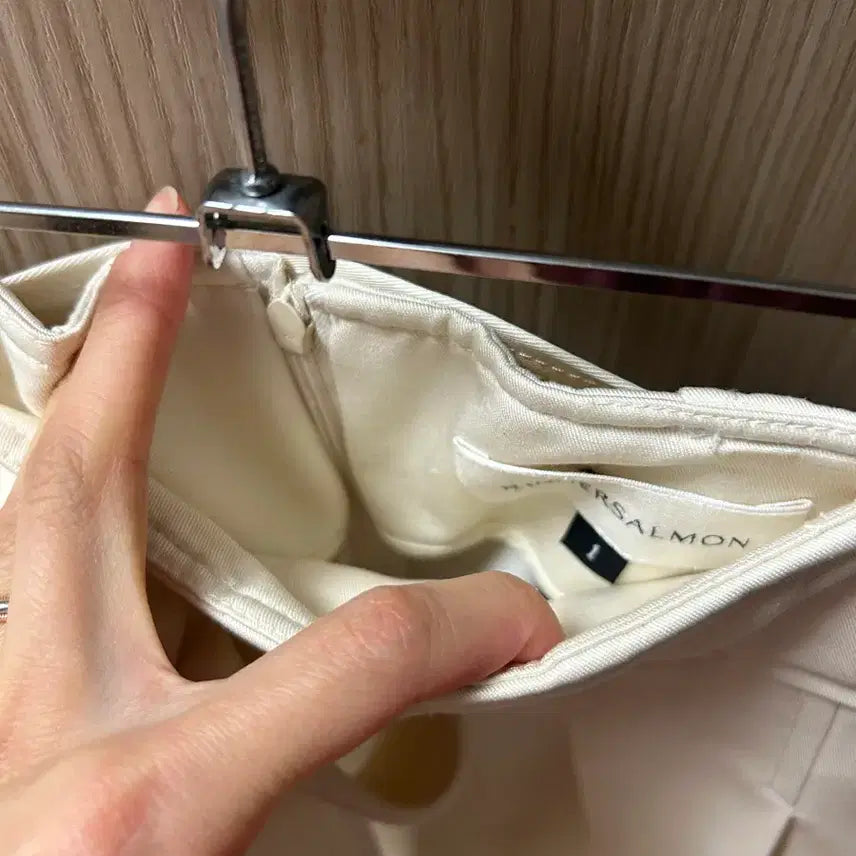 [BUNJANG] Kindersalmon Ivory Midi Skirt / 킨더살몬 스커트 판매합니다:)