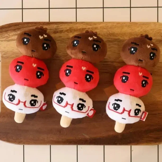 [BUNJANG] Aengkyungmandu Tanghulu Doll Keychain / 안경만두 탕후루 인형 키링
