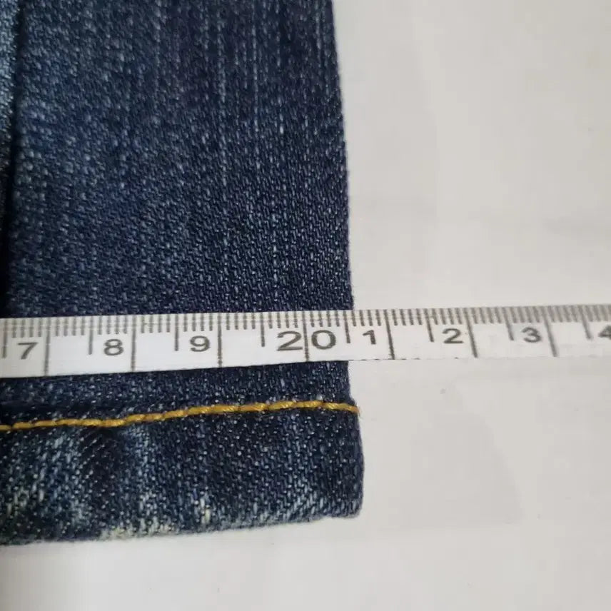 [BUNJANG] Guess Los Angeles Dark Blue Wash Denim Jeans / 30)게스 로스앤젤레스 다크블루색 워싱 데님 생지 일자청바지