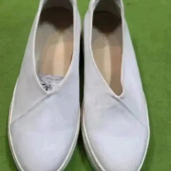 [BUNJANG] COS White Slip-on Shoes / COS 로퍼 단화