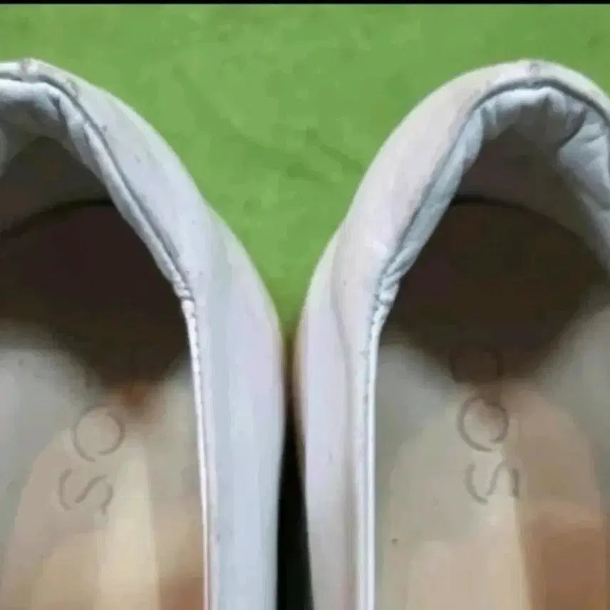 [BUNJANG] COS White Slip-on Shoes / COS 로퍼 단화