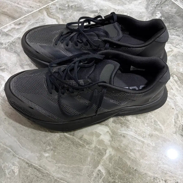 [SOLD OUT] 아디다스 보스턴 13 275 사이즈 판매합니다.