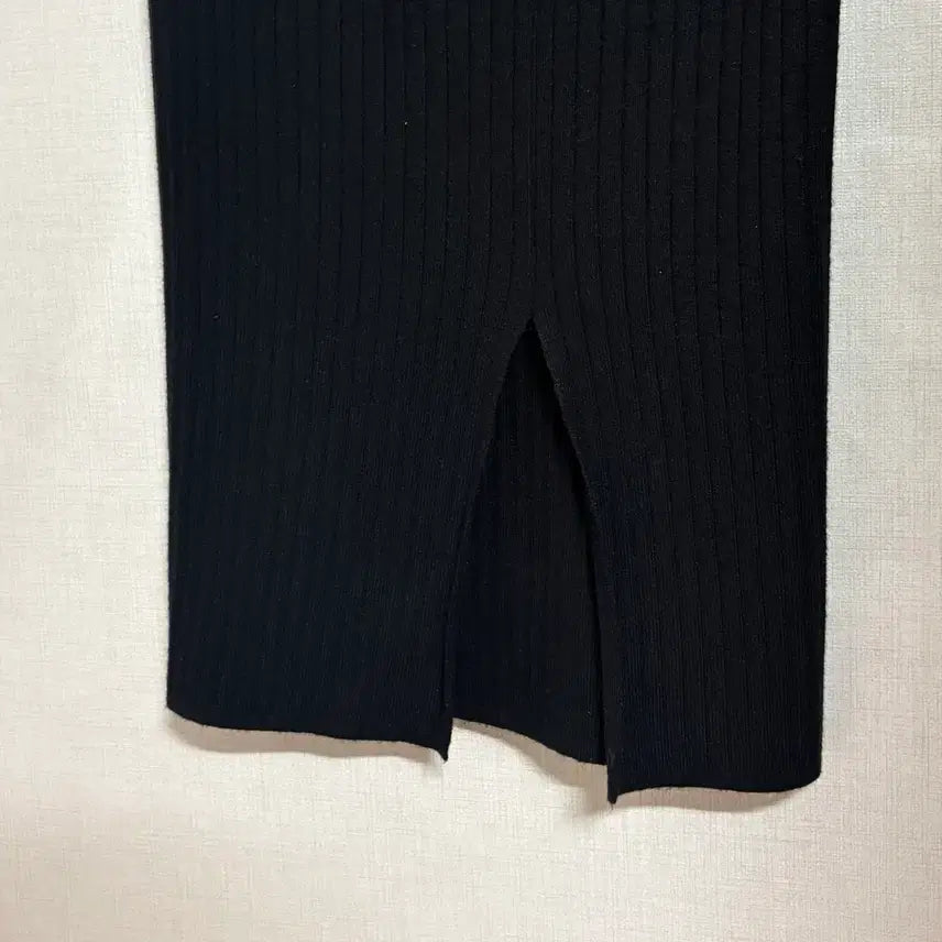 [BUNJANG] H-Line Slim Fit Ribbed Knit Slit Long Skirt / 5/8까지 H라인 슬림핏 골지 니트 트임 롱스커트 / 니트스커트 골지치마