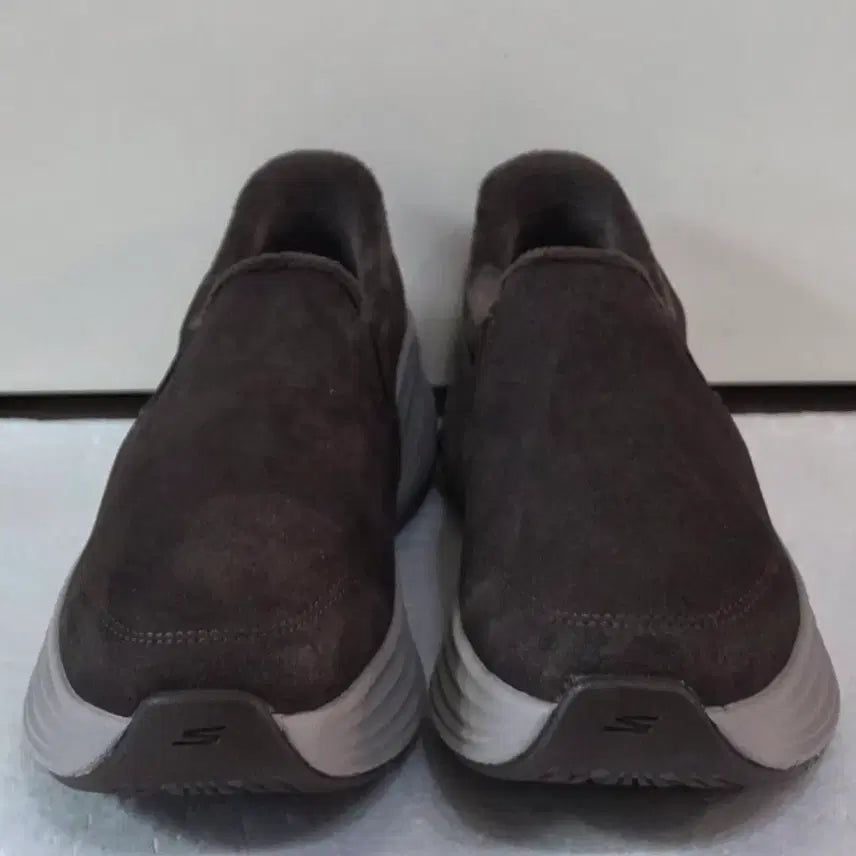 [BUNJANG] Skechers GoWalk Stability 2.0 Arch Fit Hands-Free Slip-ins Chocolate / [240] 스케쳐스 고워크 스테빌리티2.0아치핏 핸즈프리 슬립인스ㅡ최저가