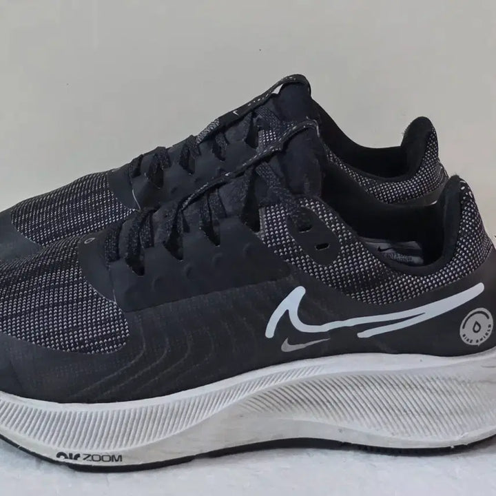 [BUNJANG] Nike Air Zoom Pegasus 38 Shield Running Shoes - Black/Dark Smoke Grey (Discontinued) / [270] 나이키 에어줌 페가수스38 쉴드 블랙다크스모크그레이ㅡ단종매물