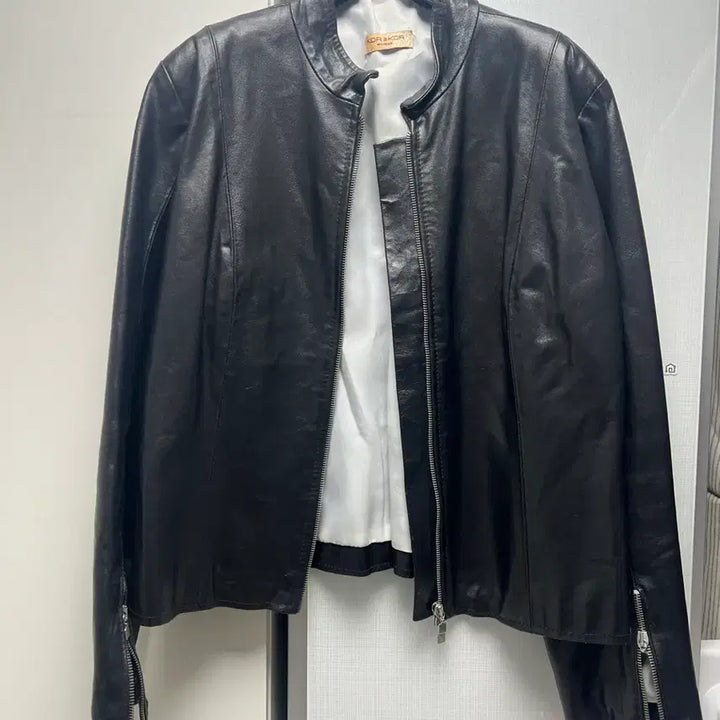 [BUNJANG] Vintage Berlin Leather Jacket / 독일 베를린 빈티지샵 구매 여성 가죽 자켓