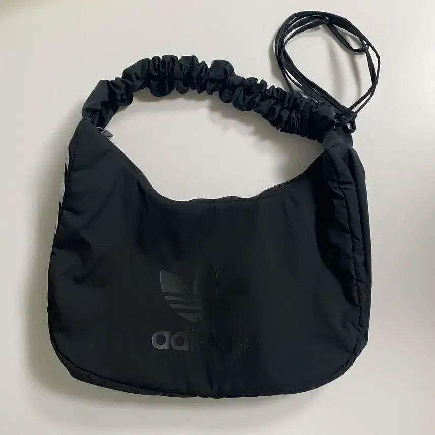 [BUNJANG] Adidas Cloud Shoulder Bag M / [당일발송] 아디다스 블랙 클라우드 숄더백 M