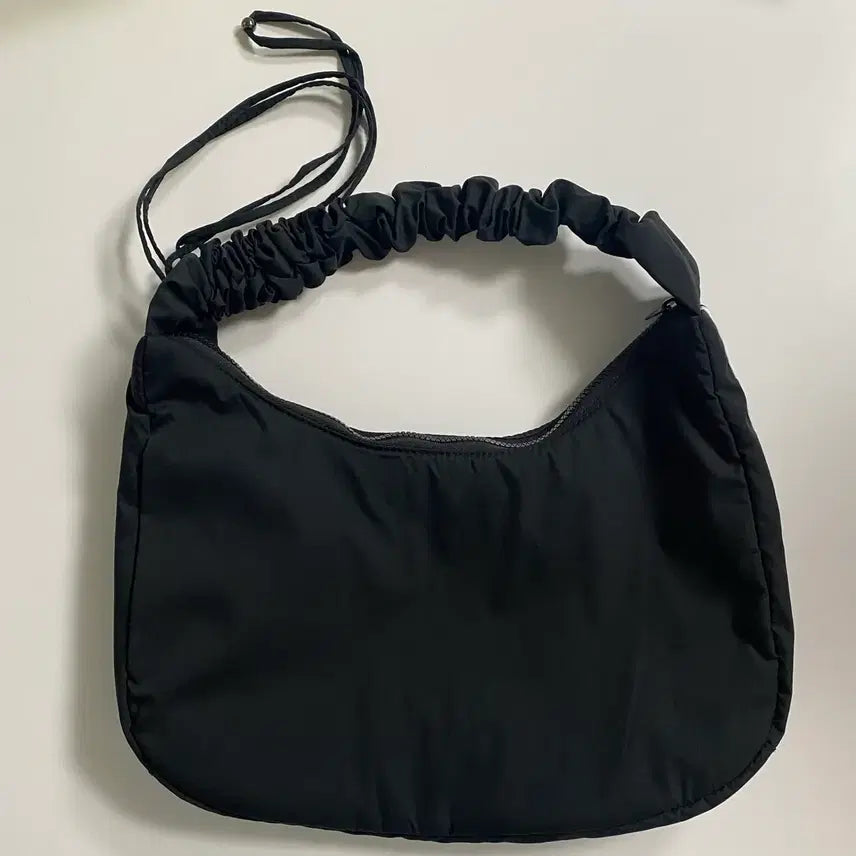 [BUNJANG] Adidas Cloud Shoulder Bag M / [당일발송] 아디다스 블랙 클라우드 숄더백 M