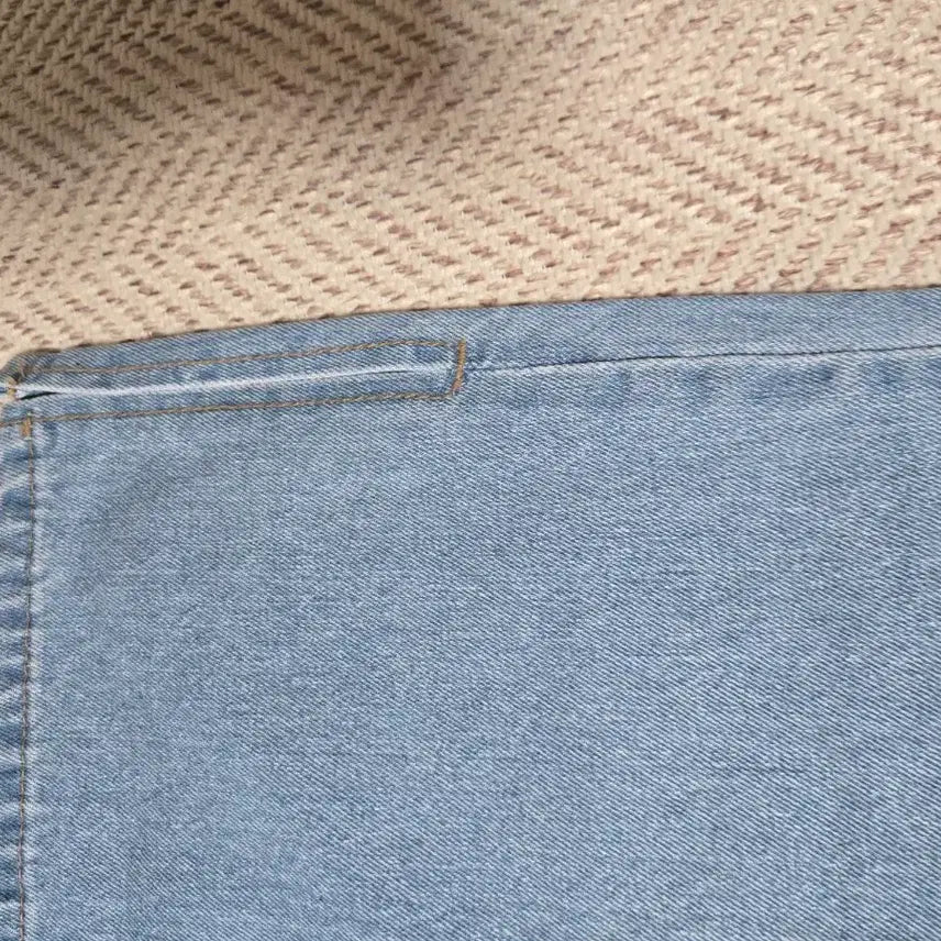 [BUNJANG] Slit Denim Jeans / 니트반팔니트