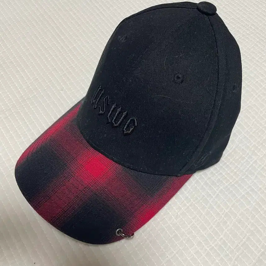 [BUNJANG] Black/Red Check Ring Cap Baseball Hat / 블랙/레드 체크 야구모자 링캡 새상품