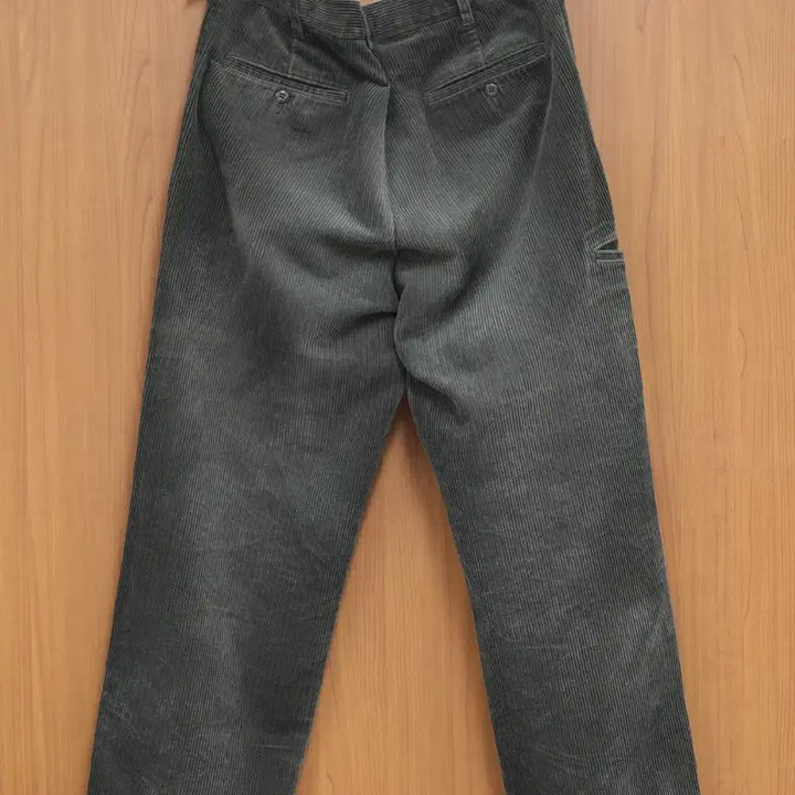 [BUNJANG] Uniqlo U Corduroy Wide Fit Work Pants / [유니클로 U] 코듀로이 와이드핏 워크팬츠(85)