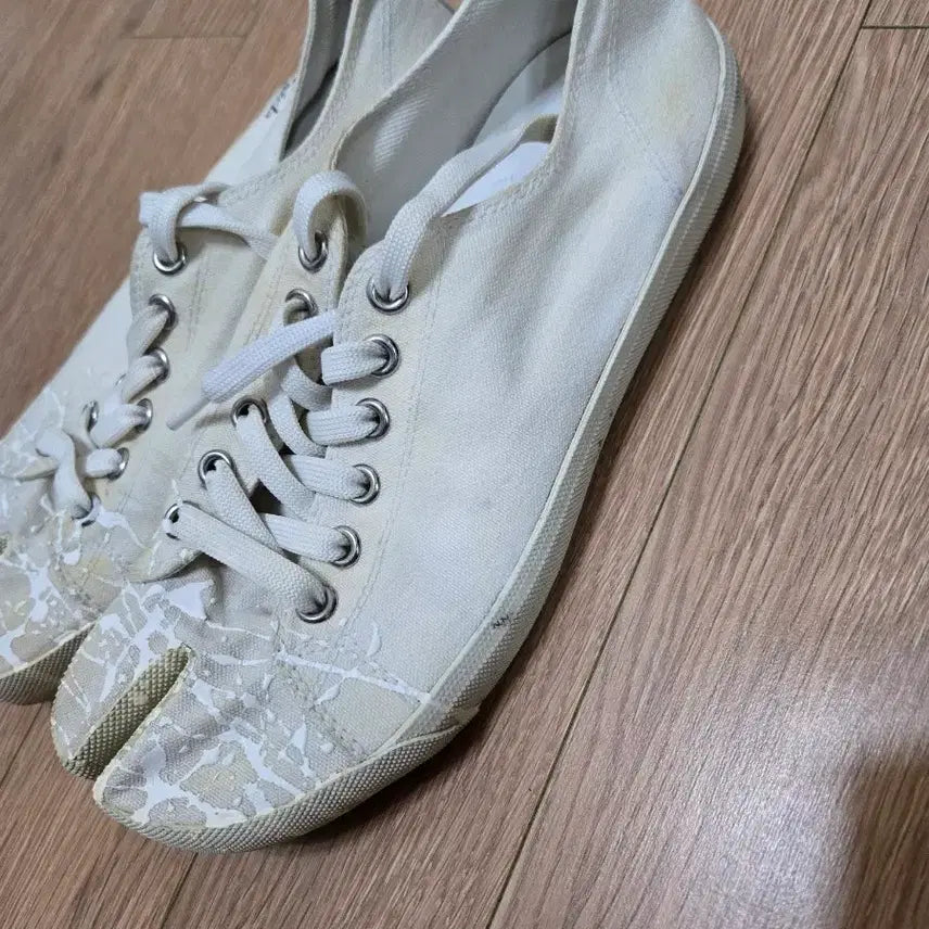 [BUNJANG] Maison Margiela Tabi Sneakers Ivory / 마르지엘라 타비 스니커즈 아이보리