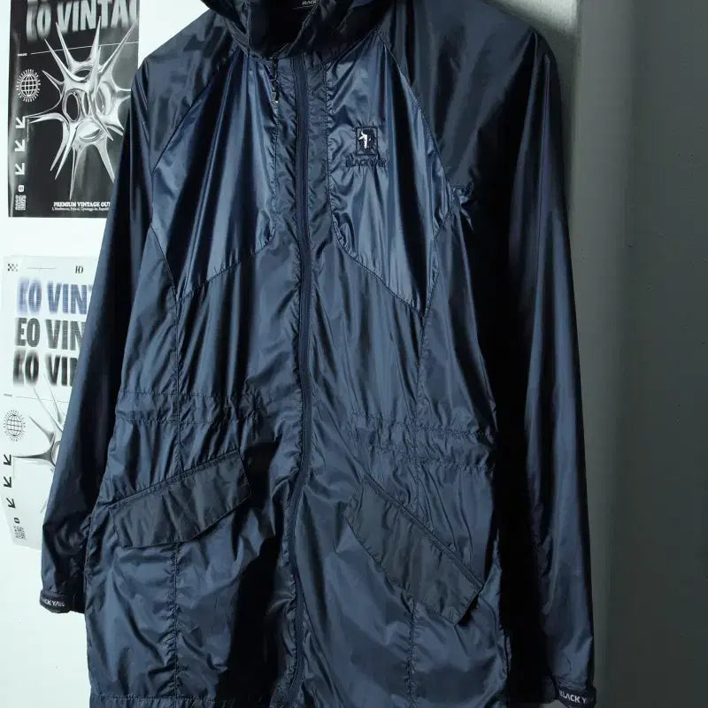 [BUNJANG] Black Yak Lightweight Windbreaker Jacket / W(M) 블랙야크 집업 바람막이 점퍼자켓 경량 네이비 올드스쿨-179CA