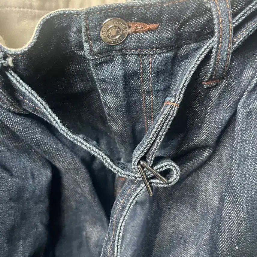 [BUNJANG] SATUR Camaro Belted Low Denim Pants / 새터 SATUR 카마로 밸티드 로우 데님