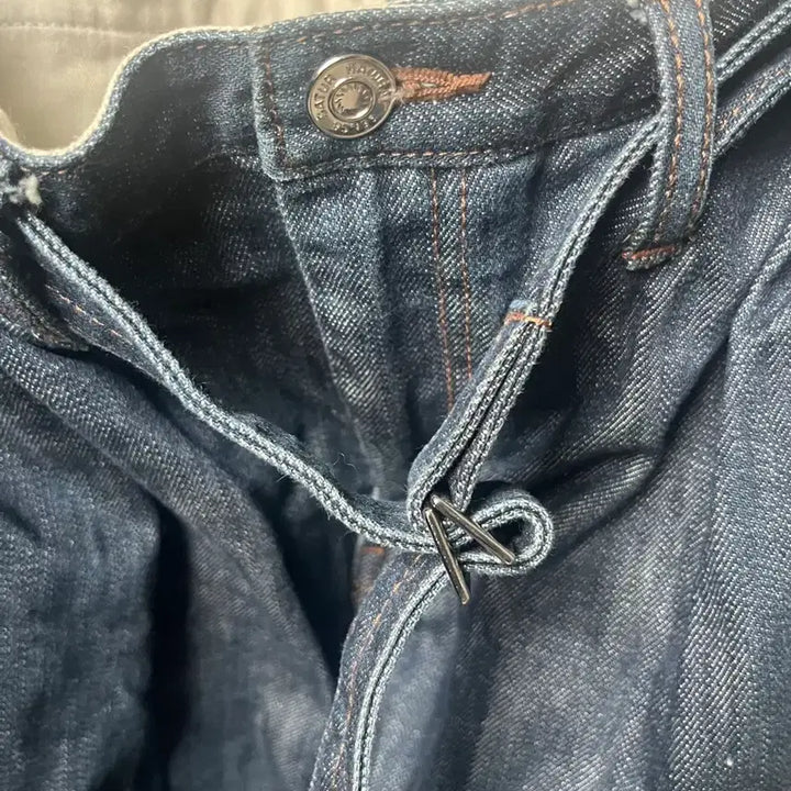 [BUNJANG] SATUR Camaro Belted Low Denim Pants / 새터 SATUR 카마로 밸티드 로우 데님