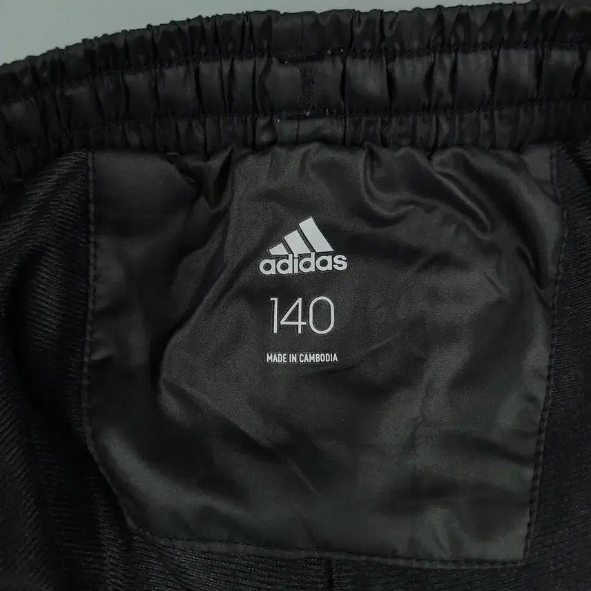 [BUNJANG] Adidas Kids Black Charcoal White Raglan Climastorm Sweatshirt Set / 아디다스 블랙 차콜 화이트 배색 로고 삼선 레글런 클라이마스톰 기모 바람