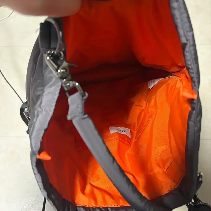 [BUNJANG] MMLG 3-Way Messenger Bag / MMLG 엠엠엘지 쿠션 3way 메신저백 그레이