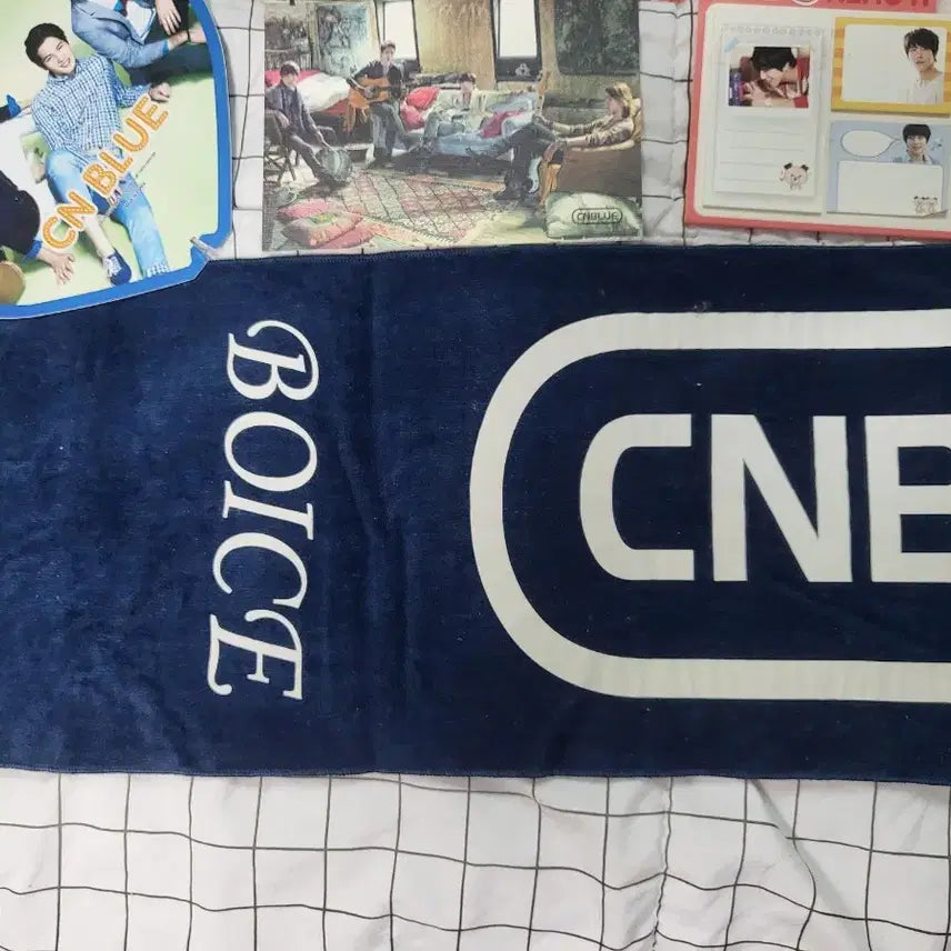 [BUNJANG] CNBLUE Merchandise Bundle Set / CNBLUE 씨엔블루 굿즈 앨범 포스터 MD