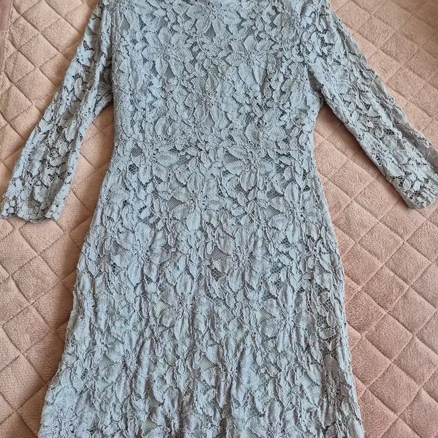 [BUNJANG] Lace Long Sleeve Midi Dress / 레이스 롱 슬리브 원피스