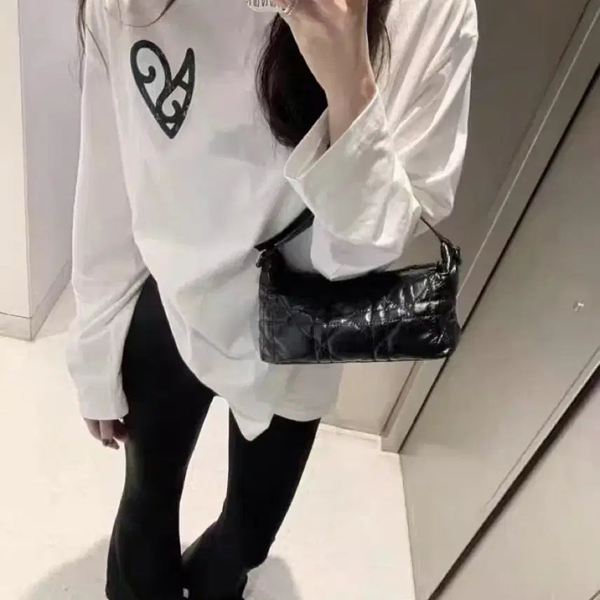[BUNJANG] Arc Heart Print Long Sleeve T-shirt / 아크 하트 프린트 긴팔 티셔츠