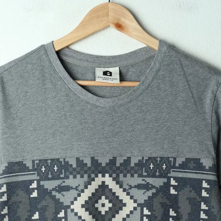 [BUNJANG] Beanpole Navajo Pattern T-shirt / W(XL) 빈폴 반팔 티셔츠 그레이 나바호패턴 유니크-17A00