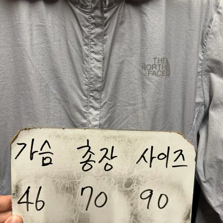 [BUNJANG] The North Face Windbreaker Jacket / 노스페이스 바람막이 점퍼