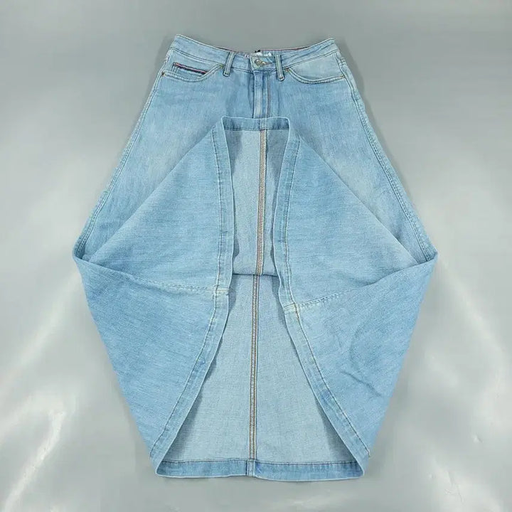 [BUNJANG] Tommy Hilfiger A-Line Denim Skirt / 타미힐피거 연청워싱 레더탭 A라인 플레어 청 데님 스커트 치마 24