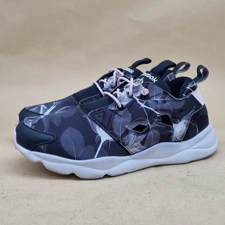 [BUNJANG] Reebok FuryLite Sneakers 250 / 리복 퓨리라이트 운동화250
