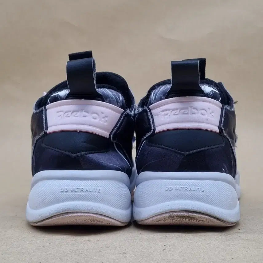 [BUNJANG] Reebok FuryLite Sneakers 250 / 리복 퓨리라이트 운동화250
