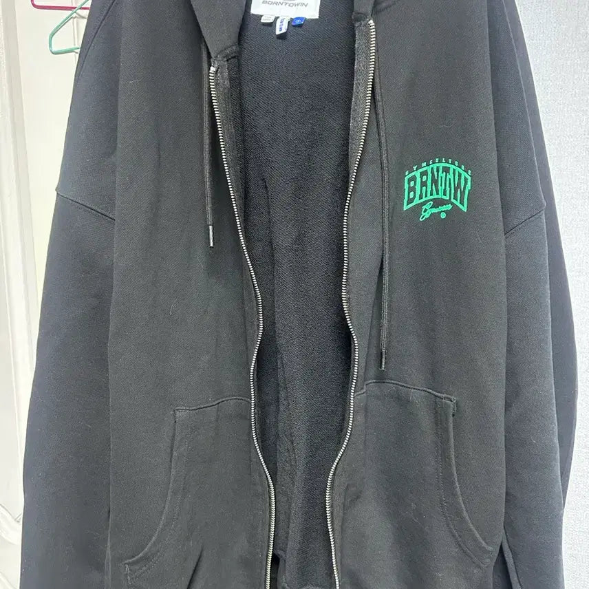 [BUNJANG] Born to Win Black Fleece Lined Hoodie Zip-up (Size 1) / 본투윈 블랙 기모 후드집업 1사이즈