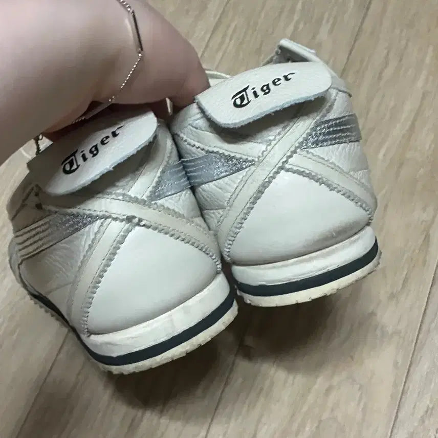 [BUNJANG] Onitsuka Tiger Mexico 66 White/Silver Sneakers / 오니츠카타이거 멕시코 66 흰/실버 255mm