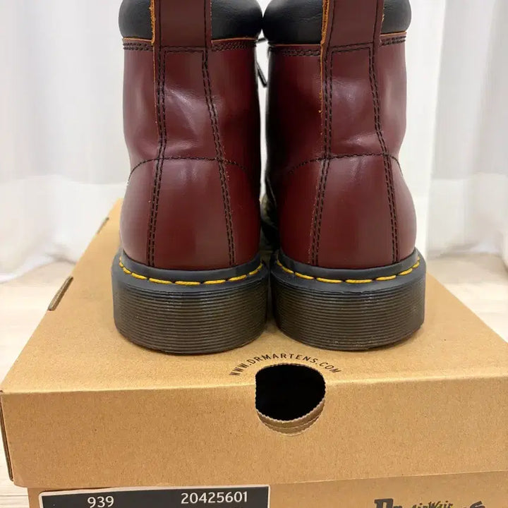 [BUNJANG] Dr. Martens Supreme 939 6-Hole Boots / 닥터마틴X슈프림 939 6홀 워커 (260)
