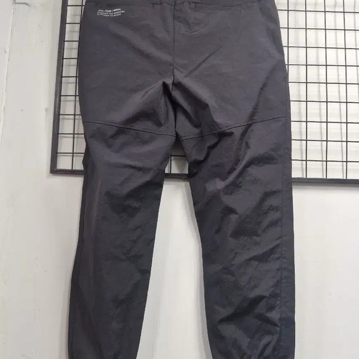 [SOLD OUT] 38인치 힐크릭 스포티 조거팬츠 블랙.