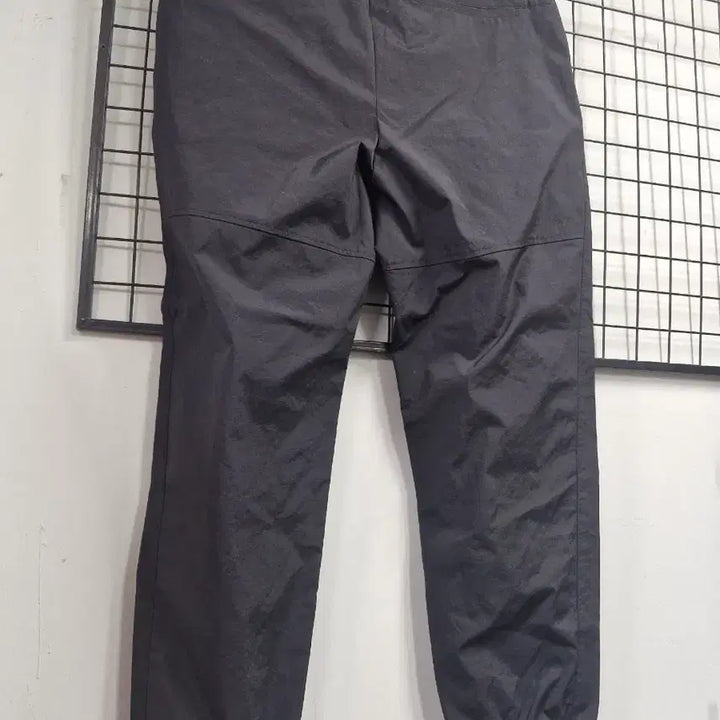 [SOLD OUT] 38인치 힐크릭 스포티 조거팬츠 블랙.