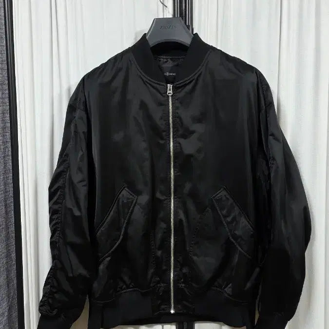 [BUNJANG] Il Corso Red Fit Bomber Jacket (Size 100) / 일꼬르소루즈핏봄버점퍼(100)