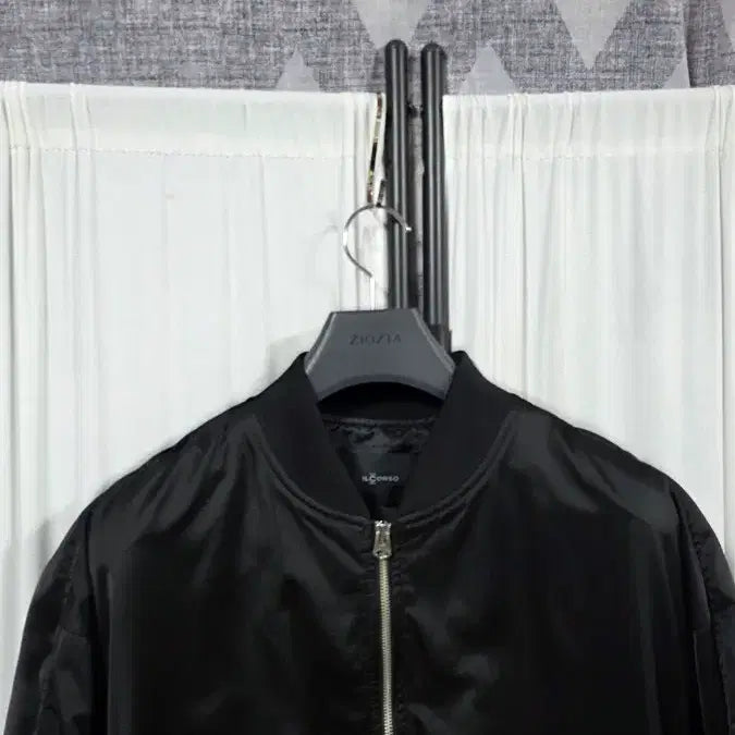 [BUNJANG] Il Corso Red Fit Bomber Jacket (Size 100) / 일꼬르소루즈핏봄버점퍼(100)