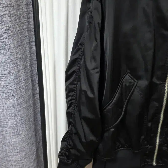 [BUNJANG] Il Corso Red Fit Bomber Jacket (Size 100) / 일꼬르소루즈핏봄버점퍼(100)