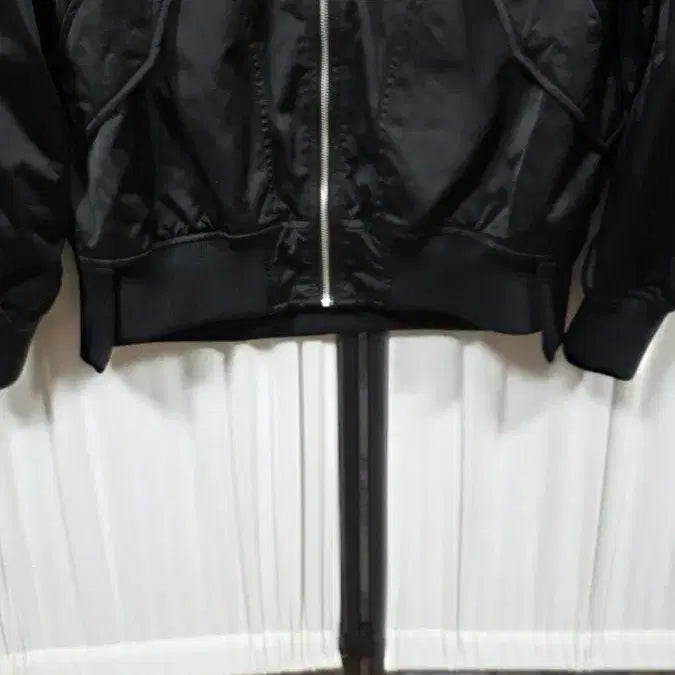 [BUNJANG] Il Corso Red Fit Bomber Jacket (Size 100) / 일꼬르소루즈핏봄버점퍼(100)