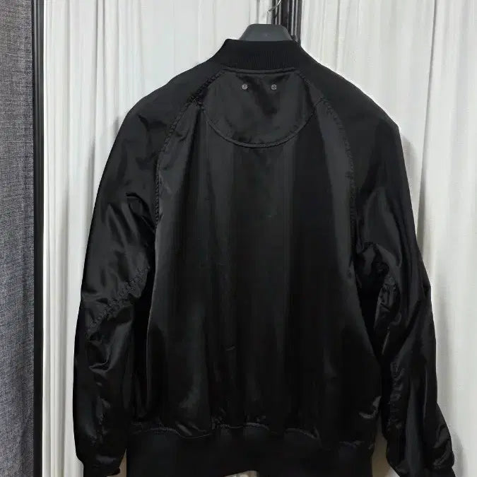 [BUNJANG] Il Corso Red Fit Bomber Jacket (Size 100) / 일꼬르소루즈핏봄버점퍼(100)