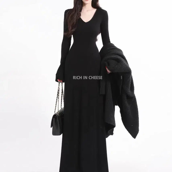 [BUNJANG] Black Long V-Neck Knit Dress / 블랙 롱 V넥 니트 원피스