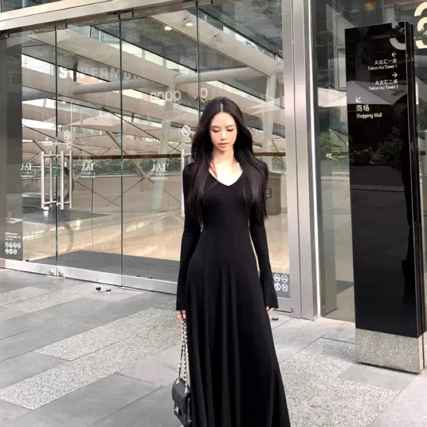 [BUNJANG] Black Long V-Neck Knit Dress / 블랙 롱 V넥 니트 원피스