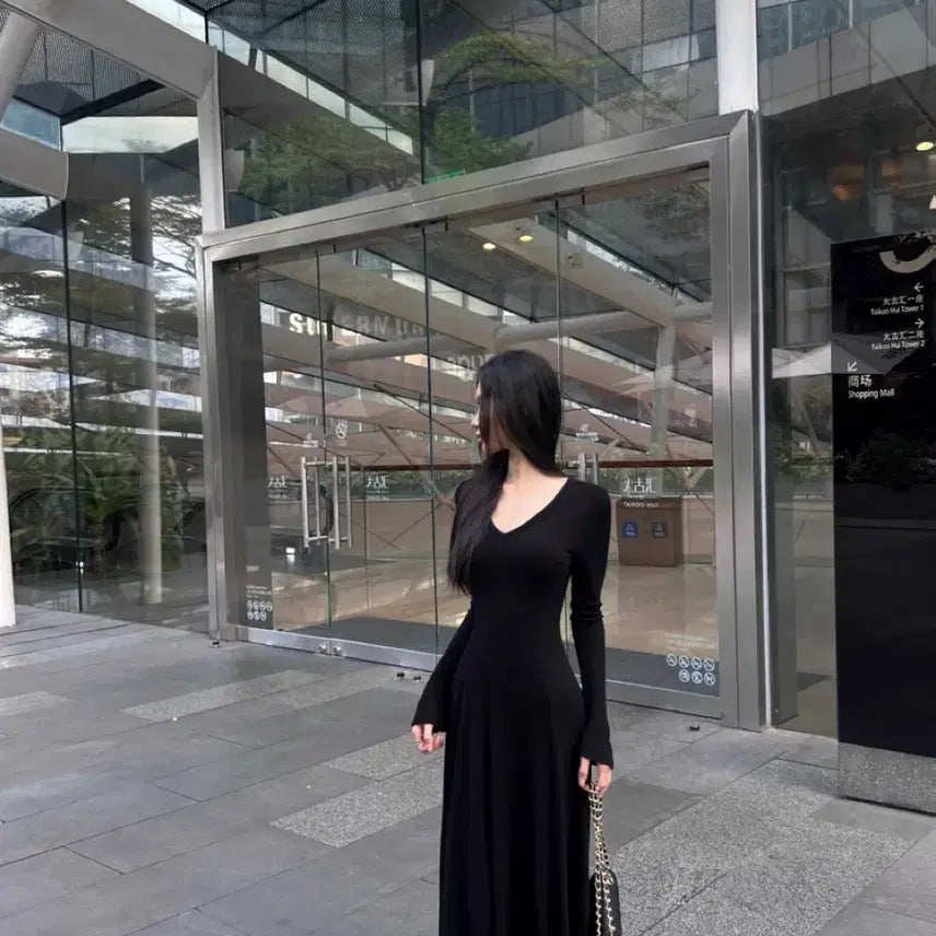 [BUNJANG] Black Long V-Neck Knit Dress / 블랙 롱 V넥 니트 원피스