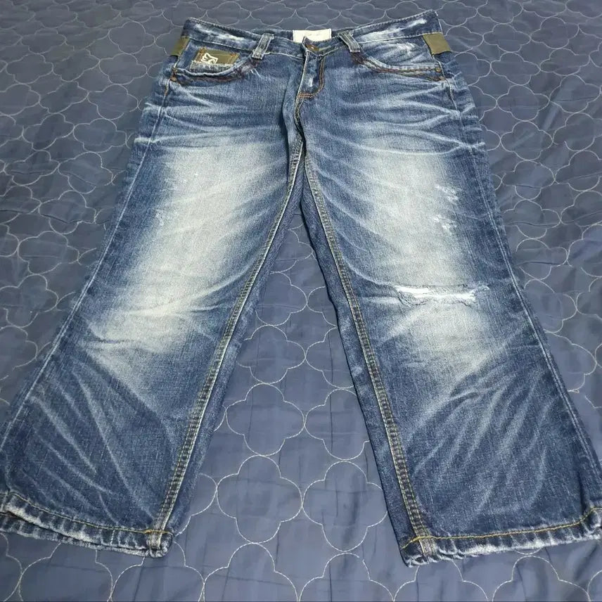 [BUNJANG] Vintage Lolita Jean Distressed Denim Pants / (빈티지) 로리타 진 에이징 워싱 7부 데님팬츠 블루 (M)