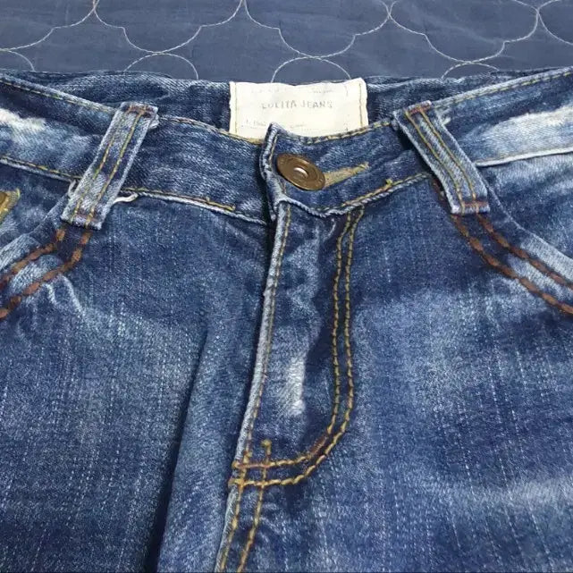 [BUNJANG] Vintage Lolita Jean Distressed Denim Pants / (빈티지) 로리타 진 에이징 워싱 7부 데님팬츠 블루 (M)