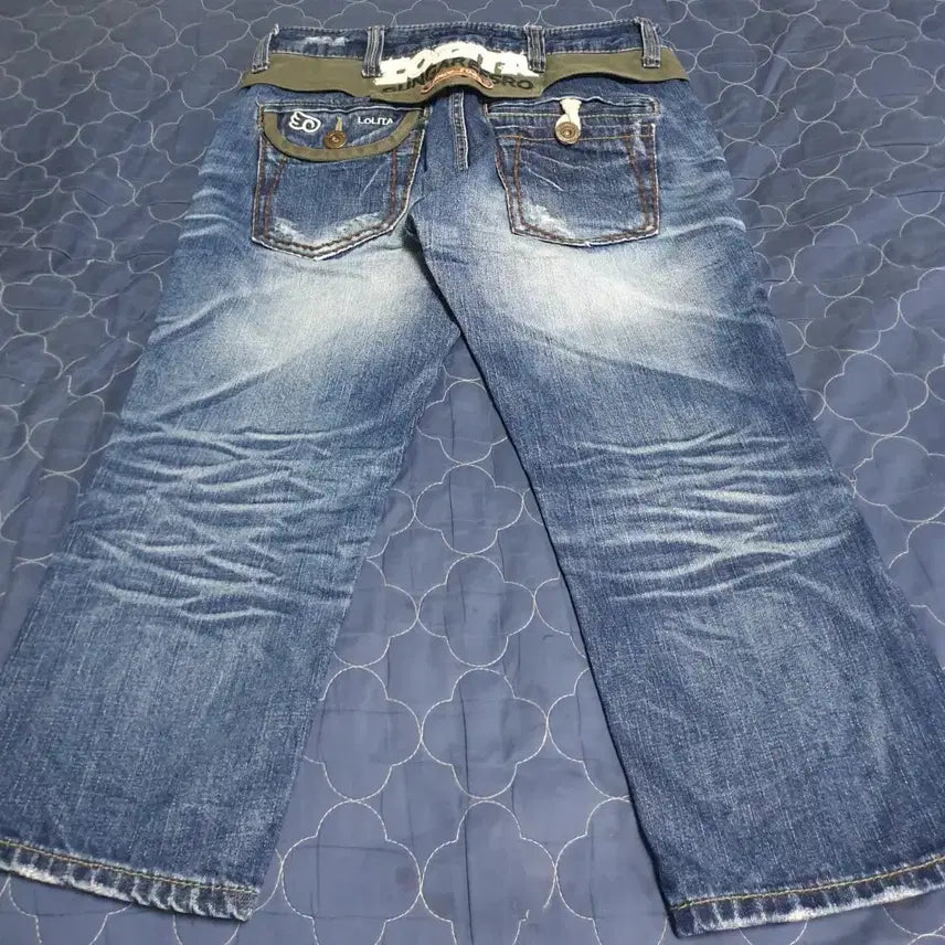 [BUNJANG] Vintage Lolita Jean Distressed Denim Pants / (빈티지) 로리타 진 에이징 워싱 7부 데님팬츠 블루 (M)