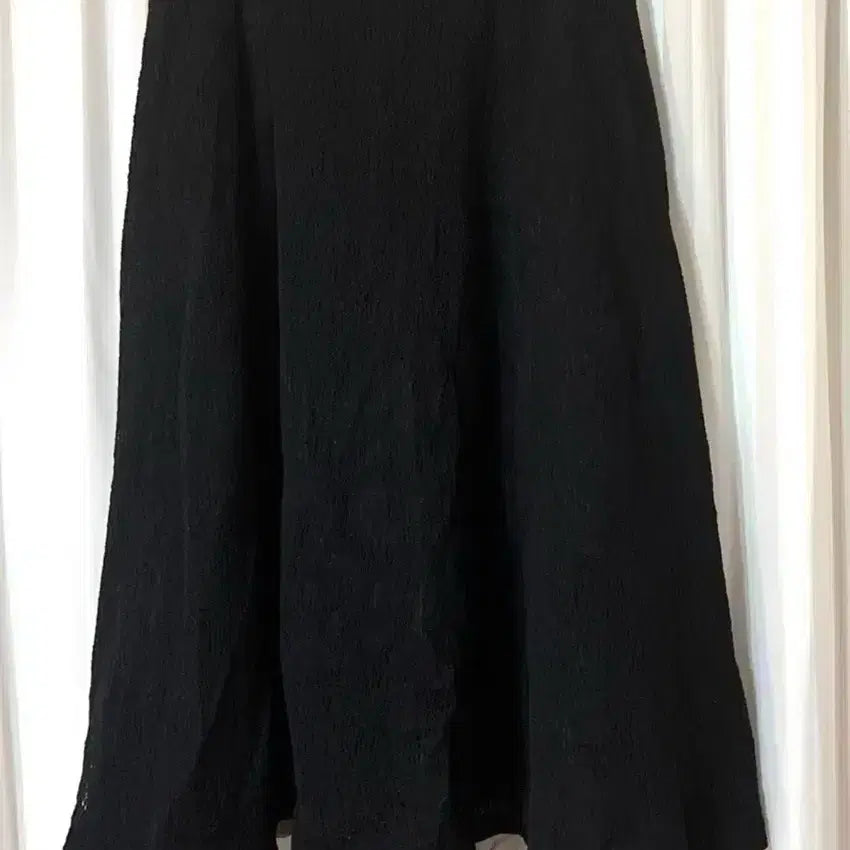 [BUNJANG] BAU by Bride And You Black Flare Skirt / BAU by Bride And You 거의새것 블랙 스커트 2
