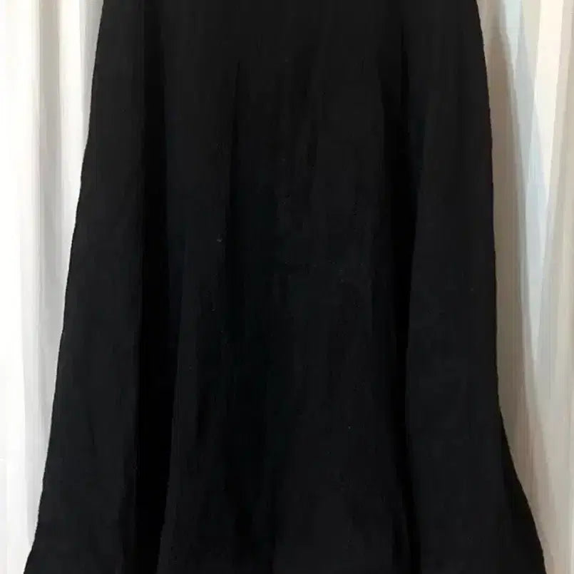 [BUNJANG] BAU by Bride And You Black Flare Skirt / BAU by Bride And You 거의새것 블랙 스커트 2