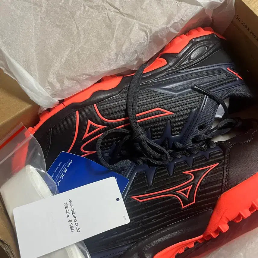 [BUNJANG] Unbranded 275 Sneakers / 운동화 275